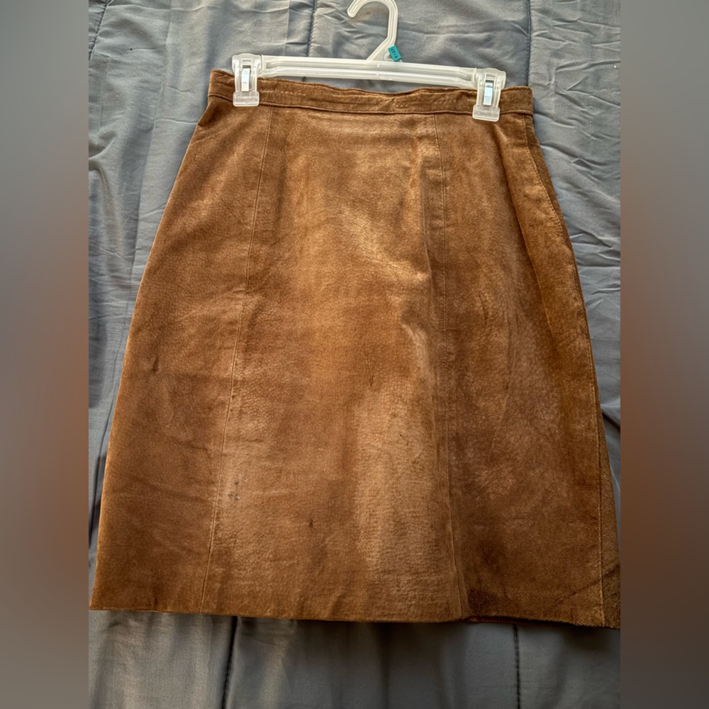 Brown suede mini skirt